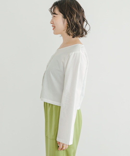 ITEMS URBANRESEARCH（アイテムズ アーバンリサーチ）の「クロップドロングスリーブシャツ（シャツ/ブラウス・レディース・ホワイト/ライトブルー/ブラック・FREE）」の17枚目の写真