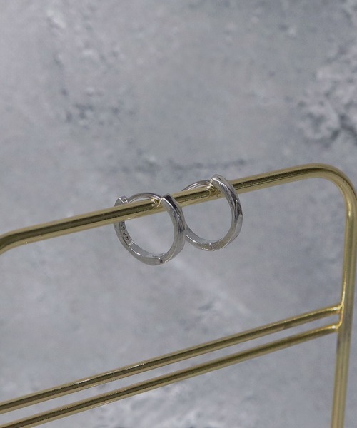 SBG(エスビー)の「SBG シンプルフープピアスsilver925(ピアス(両耳用)・メンズ・シルバー/ブラック・#12)」の2枚目の写真