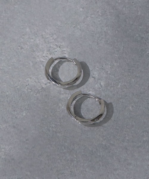 SBG(エスビー)の「SBG シンプルフープピアスsilver925(ピアス(両耳用)・メンズ・シルバー/ブラック・#12)」の5枚目の写真