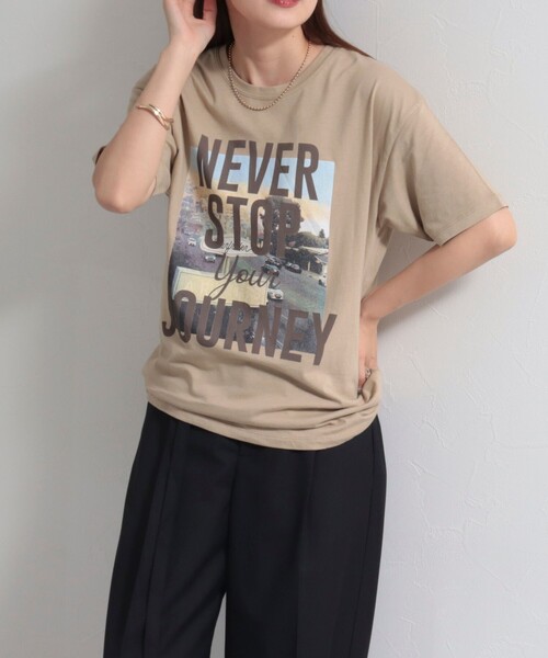 fredy emue（フレディエミュ）の「JOURNEY PHOTO Tシャツ（Tシャツ/カットソー・レディース・チャコールグレー/ベージュ/ライトグレー・38）」の9枚目の写真