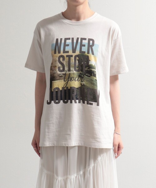 fredy emue（フレディエミュ）の「JOURNEY PHOTO Tシャツ（Tシャツ/カットソー・レディース・チャコールグレー/ベージュ/ライトグレー・38）」の20枚目の写真