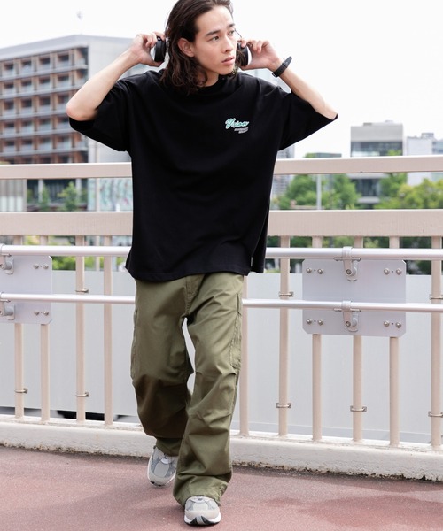 VETEMENTS ヴェトモン Ｔ-シャツ グラフィック VETEMENTS グラフィック Tシャツ | ブラック | FARFETCH JP