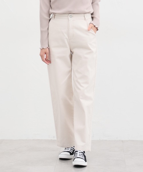 Honeys（ハニーズ）の「デニムストレートパンツ（デニムパンツ・レディース・インディゴブルー/ブラック/ワンウォッシュ/ブルー/ベージュ/アイボリー・L/M/SS/LL/S）」の2枚目の写真