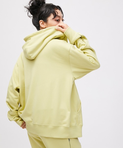 NERGY(ナージー)の「Coolmax Sweat Hoodie(パーカー・レディース・ミント/ネイビー・L/M)」の4枚目の写真
