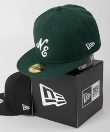 NEW ERA（ニューエラ）の「【NEW ERA/ニューエラ】59FIFTY クラシックロゴ ベースボールキャップ/平ツバキャップ/帽子/Classic Logo CAP/ブラック・ダークグリーン（キャップ・メンズ）」
