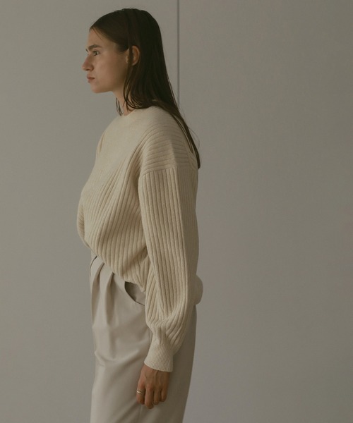 MANOF(マノフ)の「DROP DESIGN KNIT TOPS(ニット/セーター・レディース・ホワイト/グリーン/ブラック・S/M)」の6枚目の写真