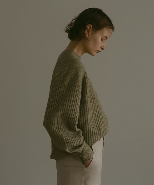 MANOF(マノフ)の「DROP DESIGN KNIT TOPS(ニット/セーター・レディース・ホワイト/グリーン/ブラック・S/M)」の15枚目の写真