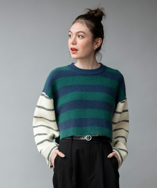 COMMRE（コムル）の「配色切り替えボーダーショートニットプルオーバー（ニット/セーター・レディース・グリーン/ブルー/レッド・FREE）」の9枚目の写真