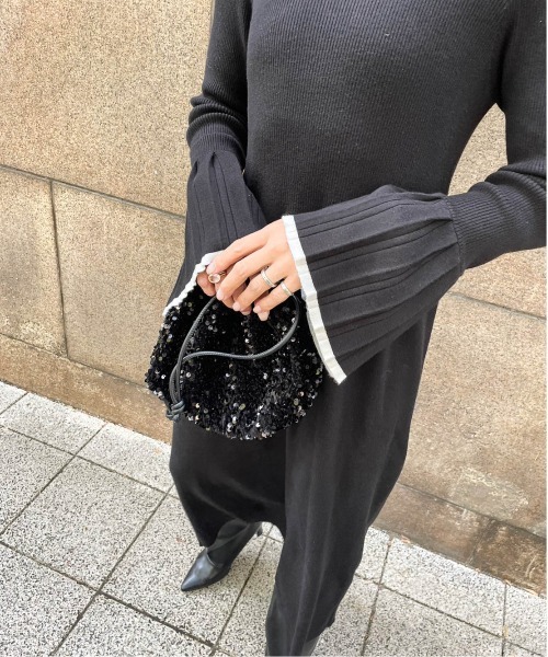 AMELY(エミリー)の「《midopeiさん×Erikaさんコラボ》ニットワンピース(ワンピース・レディース・グレー/ブラック×ホワイト/ネイビー/ブラック・フリー)」の13枚目の写真