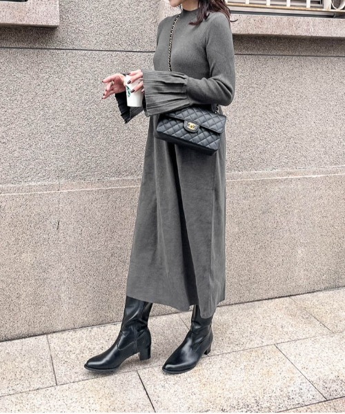 AMELY(エミリー)の「《midopeiさん×Erikaさんコラボ》ニットワンピース(ワンピース・レディース・グレー/ブラック×ホワイト/ネイビー/ブラック・フリー)」の21枚目の写真