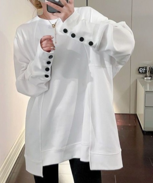 deux amour（ドゥーザムール）の「袖ボタンクルーネックロンT（Tシャツ/カットソー・レディース・ブラック/ベージュ/ホワイト/ブラウン・FREE）」の2枚目の写真