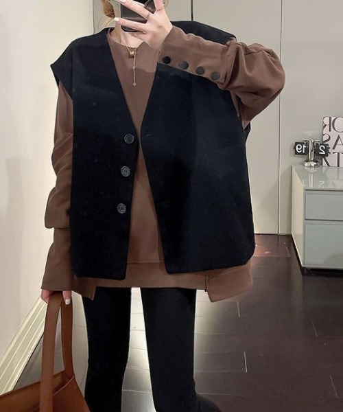 deux amour（ドゥーザムール）の「袖ボタンクルーネックロンT（Tシャツ/カットソー・レディース・ブラック/ベージュ/ホワイト/ブラウン・FREE）」の11枚目の写真