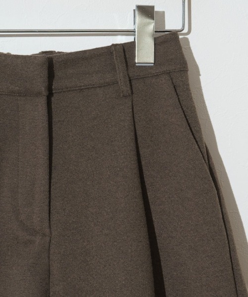 flower(フラワー)の「ウォーミーハーフパンツ(その他パンツ・レディース・グレー/ブラウン・FREE)」の4枚目の写真
