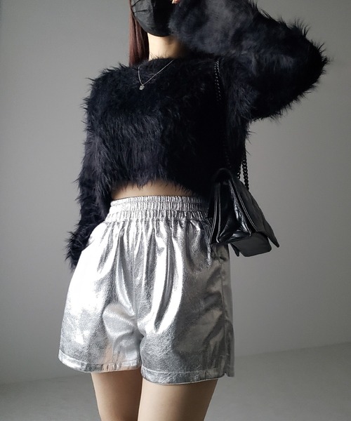 me+em select(ミームセレクト)の「※※【 2color / 3size 】メタリックシャーリングギャザーショートパンツ(その他パンツ・レディース・ブラック/シルバー・MEDIUM/SMALL/LARGE)」の9枚目の写真