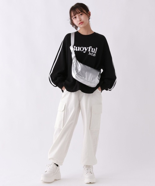 repipi armario（レピピ アルマリオ）の「ワイドストレッチカーゴパンツ（カーゴパンツ・キッズ・ブラック/ブラック系その他/グレー/ホワイト/ブルー・LARGE/MEDIUM/SMALL）」の6枚目の写真