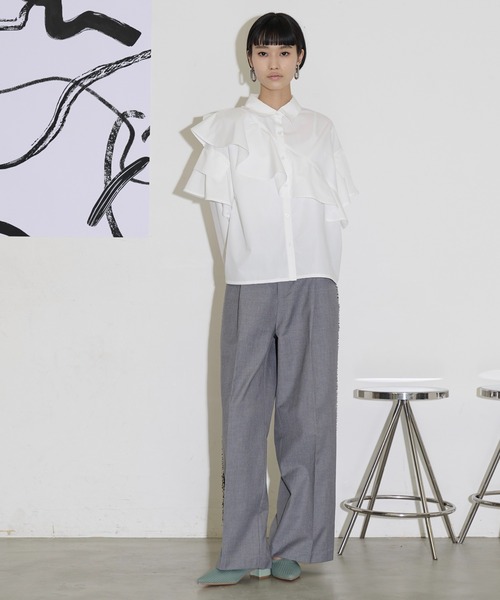 THE YOn(ザヨン)の「アシメラッフルデザインシャツ(シャツ/ブラウス・レディース・オフホワイト/グレー/サックスブルー・FREE)」の18枚目の写真