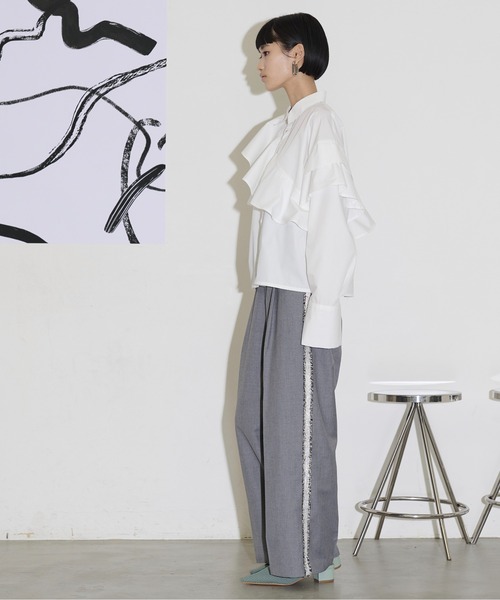 THE YOn(ザヨン)の「アシメラッフルデザインシャツ(シャツ/ブラウス・レディース・オフホワイト/グレー/サックスブルー・FREE)」の14枚目の写真