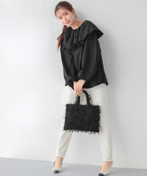 Fit more(フィットモア)の「フェザーミニバッグ(トートバッグ・レディース・ホワイト/ブラック・FREE)」の5枚目の写真