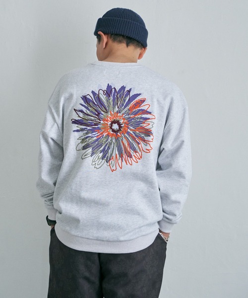 NO NEED（ノーニード）の「ビッグフラワー刺繍 クルーネックスウェット（スウェット・メンズ・チャコールグレー/グレー・M/L）」の14枚目の写真