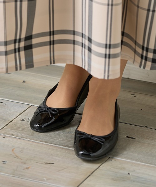 Honeys(ハニーズ)の「【はっ水】はっ水バレエシューズ(バレエシューズ・レディース・ゴールド/ブラック系その他/ブラック/ボルドー/シルバー/ダークブラウン・22.5/23.0/23.5/24.0/24.5/25.0)」の7枚目の写真