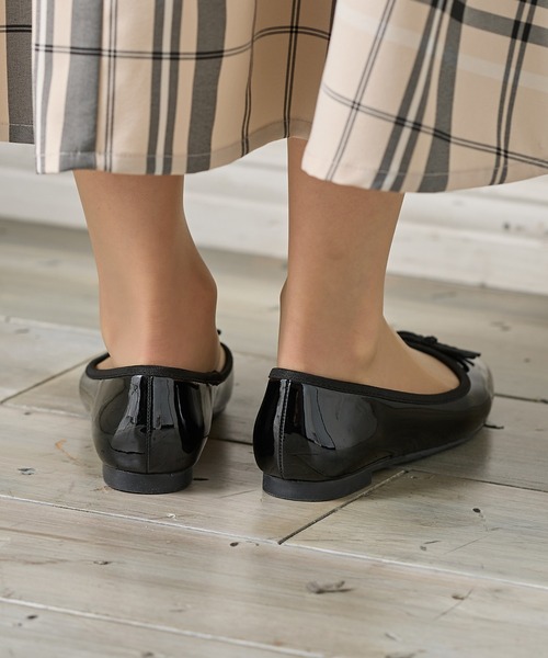 Honeys(ハニーズ)の「【はっ水】はっ水バレエシューズ(バレエシューズ・レディース・ゴールド/ブラック系その他/ブラック/ボルドー/シルバー/ダークブラウン・22.5/23.0/23.5/24.0/24.5/25.0)」の9枚目の写真