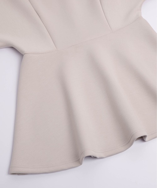 AMELY（エミリー）の「2Wayぺプラムトップス（Tシャツ/カットソー・レディース・ベージュ/ネイビー/グレー/ブラック・フリー）」の17枚目の写真