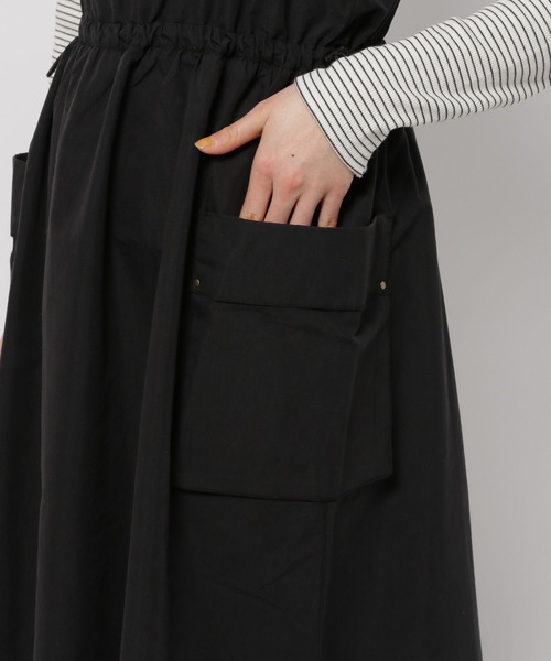 niko and...(ニコアンド)の「カーゴキャミワンピース(ワンピース・レディース・カーキ/ナチュラル/ブラック・LARGE/MEDIUM)」の16枚目の写真