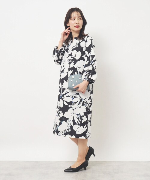 Sunauna(スーナウーナ)の「◆【ビジュー/牛革】ショルダー2WAYバッグ(ショルダーバッグ・レディース・ライトブルー/ブラック/イエロー系その他・00)」の7枚目の写真