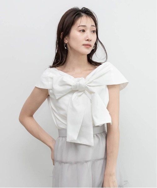 RANDA(ランダ)の「オフショルデザインリボンブラウス(シャツ/ブラウス・レディース・ホワイト/イエロー/ネイビー・0/1)」の4枚目の写真