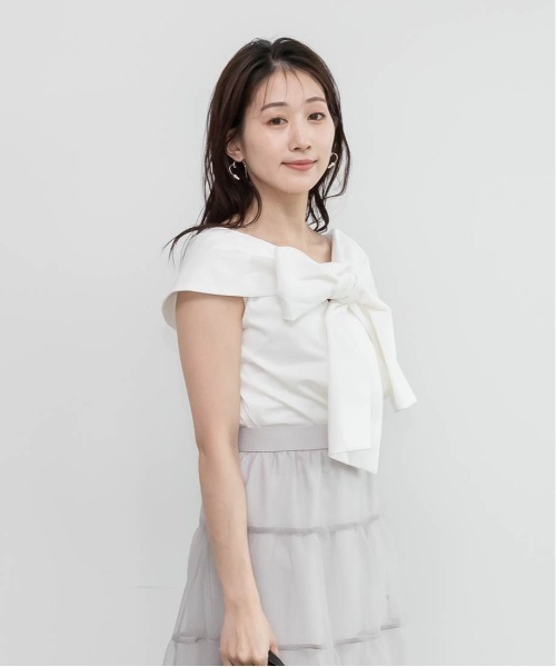 試着のみ美品✨ 完売品 RANDA ランダ オフショルデザインリボンブラウス　1 試着のみ美品✨ 完売品 RANDA ランダ オフショルデザインリボン