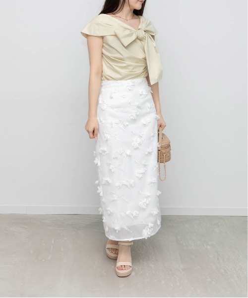 RANDA(ランダ)の「オフショルデザインリボンブラウス(シャツ/ブラウス・レディース・ホワイト/イエロー/ネイビー・0/1)」の13枚目の写真