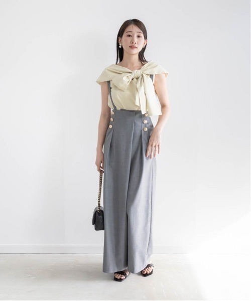 試着のみ美品✨ 完売品 RANDA ランダ オフショルデザインリボンブラウス　1 試着のみ美品✨ 完売品 RANDA ランダ オフショルデザインリボン