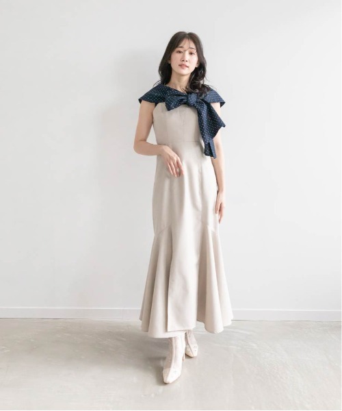 試着のみ美品✨ 完売品 RANDA ランダ オフショルデザインリボンブラウス　1 試着のみ美品✨ 完売品 RANDA ランダ オフショルデザインリボン