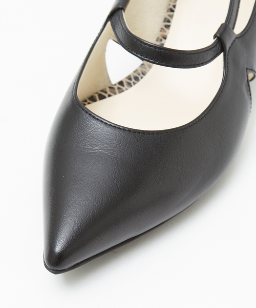 Au BANNISTER(オゥバニスター)の「ポインテッドラウンドストラップパンプス(パンプス・レディース・ネイビー/ブラック/アイボリー・35/36/37/38/39)」の4枚目の写真