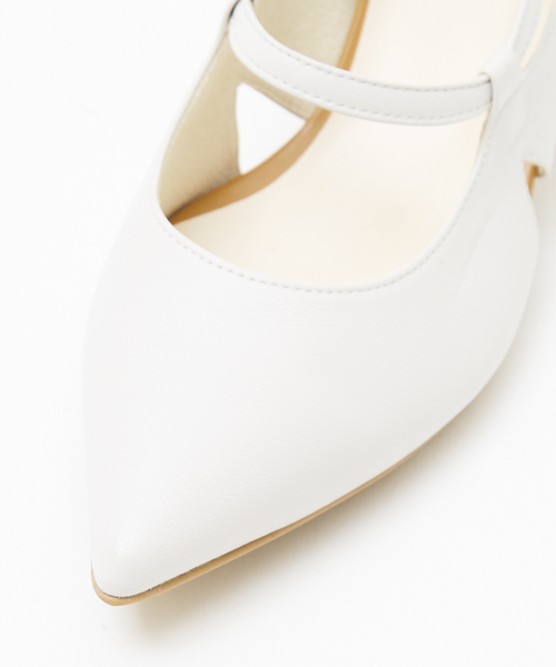 Au BANNISTER(オゥバニスター)の「ポインテッドラウンドストラップパンプス(パンプス・レディース・ネイビー/ブラック/アイボリー・35/36/37/38/39)」の5枚目の写真