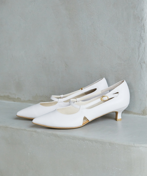 Au BANNISTER(オゥバニスター)の「ポインテッドラウンドストラップパンプス(パンプス・レディース・ネイビー/ブラック/アイボリー・35/36/37/38/39)」の10枚目の写真