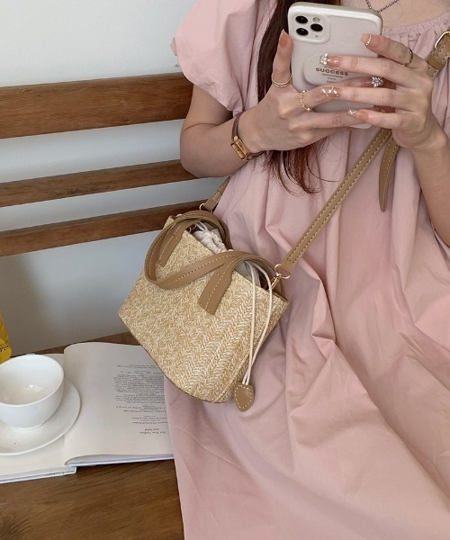 Ritzy(リッツィー)の「2way 配色かごバッグ ショルダーバッグ ハンドバッグ(かごバッグ・レディース・ベージュ/ブラウン/ブラック・FREE)」の14枚目の写真