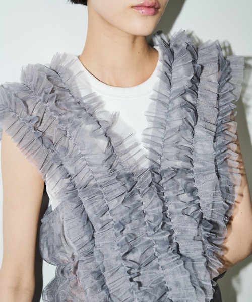 AIC.(エーアイシー)の「2WAYチュールフリルビスチェ(ベスト・レディース・グレー/ブラック・FREE)」の2枚目の写真