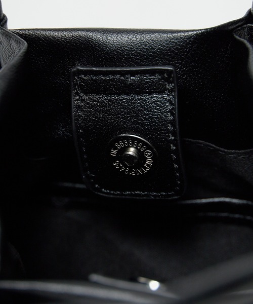 BLANK (ブランク)の「Ruffled Drawstring Shoulder Bag / フリルショルダーバッグ(ショルダーバッグ・レディース・カーキ/ブラック/シルバー/ホワイト・FREE)」の12枚目の写真