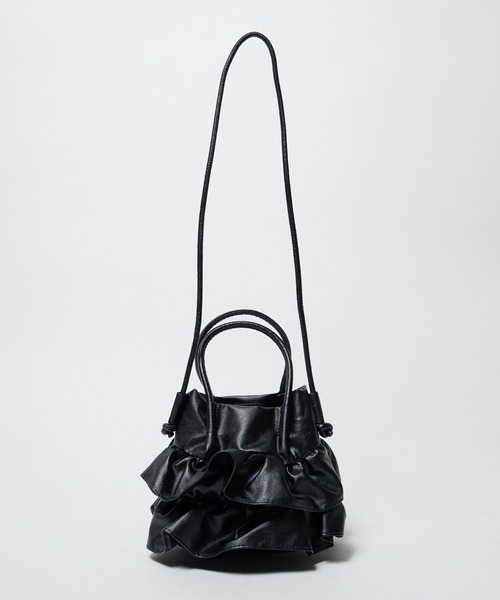 BLANK (ブランク)の「Ruffled Drawstring Shoulder Bag / フリルショルダーバッグ(ショルダーバッグ・レディース・カーキ/ブラック/シルバー/ホワイト・FREE)」の6枚目の写真