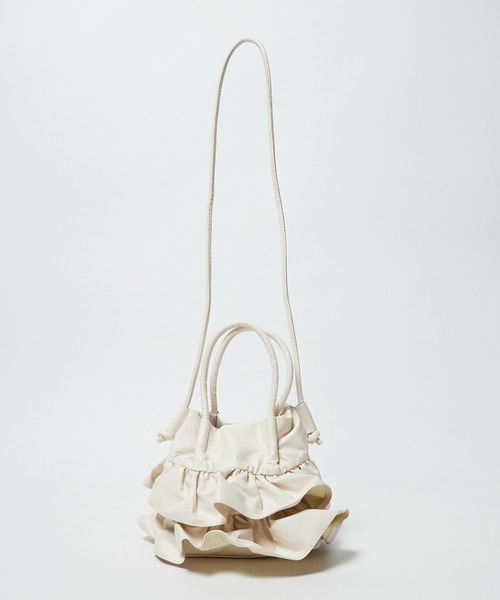 BLANK (ブランク)の「Ruffled Drawstring Shoulder Bag / フリルショルダーバッグ(ショルダーバッグ・レディース・カーキ/ブラック/シルバー/ホワイト・FREE)」の16枚目の写真
