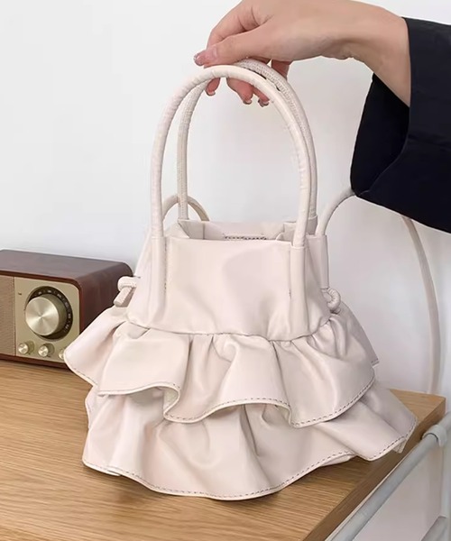 BLANK (ブランク)の「Ruffled Drawstring Shoulder Bag / フリルショルダーバッグ(ショルダーバッグ・レディース・カーキ/ブラック/シルバー/ホワイト・FREE)」の21枚目の写真