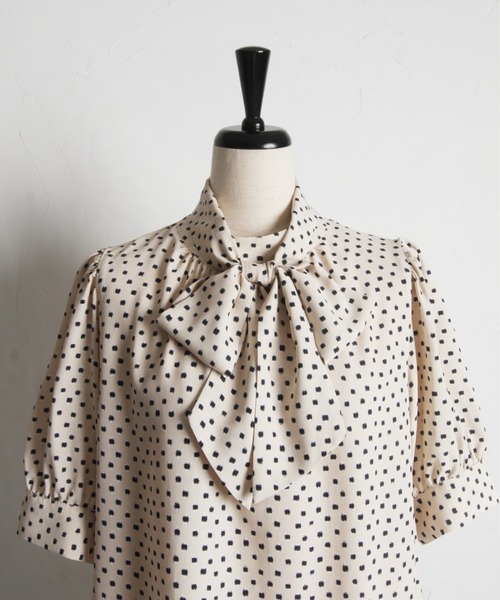 tocco closet(トッコ クローゼット)の「【ZOZO限定】スクエアドット2WAYボウタイブラウス(シャツ/ブラウス・レディース・ブラック/ブラウン/オフホワイト/グリーン・M)」の14枚目の写真
