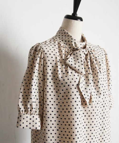 tocco closet(トッコ クローゼット)の「【ZOZO限定】スクエアドット2WAYボウタイブラウス(シャツ/ブラウス・レディース・ブラック/ブラウン/オフホワイト/グリーン・M)」の15枚目の写真