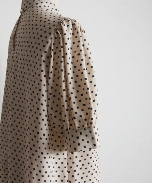 tocco closet(トッコ クローゼット)の「【ZOZO限定】スクエアドット2WAYボウタイブラウス(シャツ/ブラウス・レディース・ブラック/ブラウン/オフホワイト/グリーン・M)」の17枚目の写真