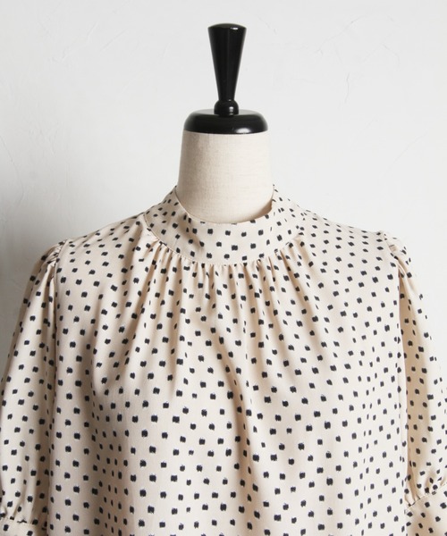 tocco closet(トッコ クローゼット)の「【ZOZO限定】スクエアドット2WAYボウタイブラウス(シャツ/ブラウス・レディース・ブラック/ブラウン/オフホワイト/グリーン・M)」の11枚目の写真