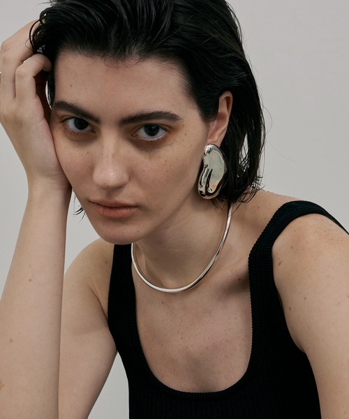 loni(ロニ)の「【金属アレルギー対応】Heart Leaf Pierce/ハートリーフピアス(ピアス(両耳用)・レディース・ゴールド/シルバー・FREE)」の4枚目の写真