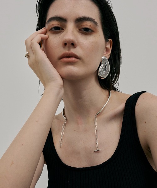loni(ロニ)の「【金属アレルギー対応】Heart Leaf Pierce/ハートリーフピアス(ピアス(両耳用)・レディース・ゴールド/シルバー・FREE)」の3枚目の写真