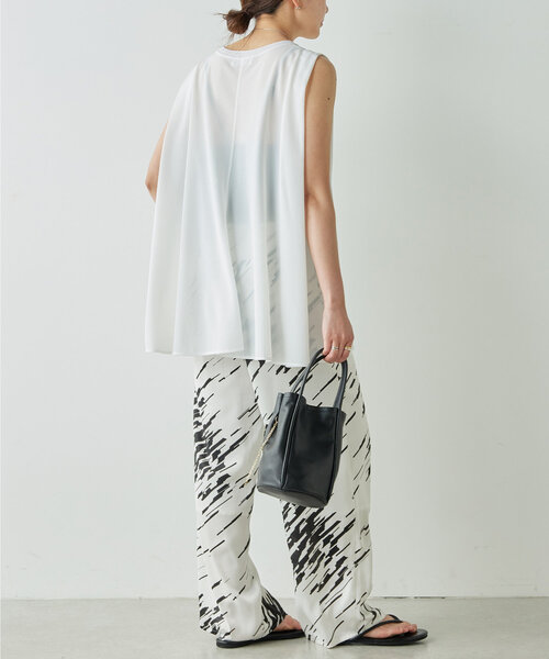 ガリャルダガランテ　バックフレアカットソー　ブラック COLLAGE GALLARDAGALANTE（コラージュガリャルダガランテ）の