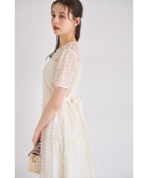 tocco closet（トッコ　クローゼット）の「ウエスト後ろりぼん付きシアーフリンジワンピース（ワンピース・レディース・クリーム/ブラック・M）」の6枚目の写真